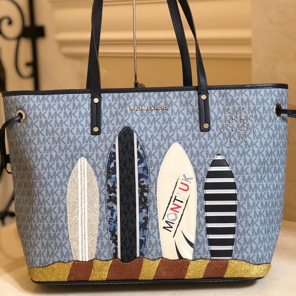 NWT Michael Kors Signature drawstrin Tote&wristlet - Picture 2 of 6